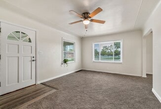 1994 Macon St in Aurora, CO - Building Photo - Building Photo