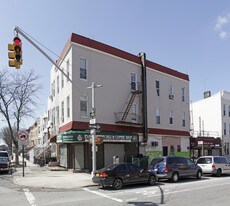 109 Moffat St in Brooklyn, NY - Building Photo
