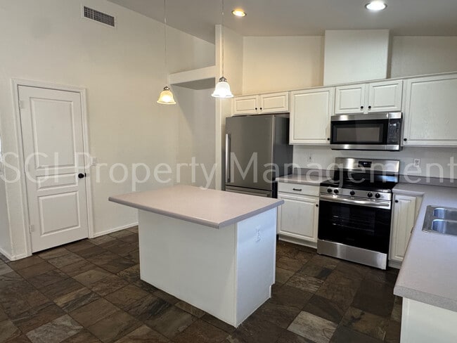 2602 E Beautiful Ln in Phoenix, AZ - Building Photo - Building Photo