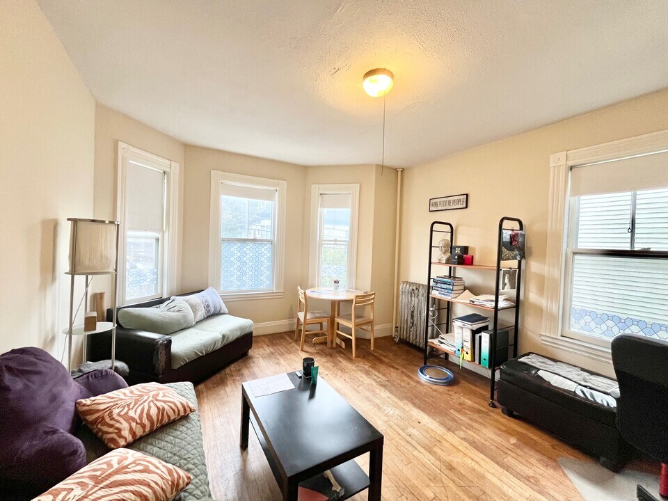 78 Aldie St, Unit 1 in Boston, MA - Building Photo