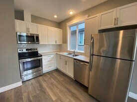 1255 Townsite Rd in Nanaimo, BC - Building Photo