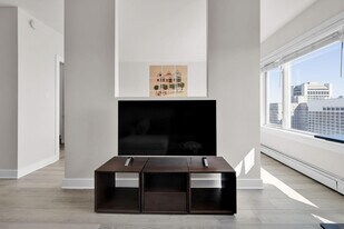 899 Pine St in San Francisco, CA - Building Photo