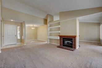 2302 Fairbourne Way in Henderson, NV - Building Photo - Building Photo