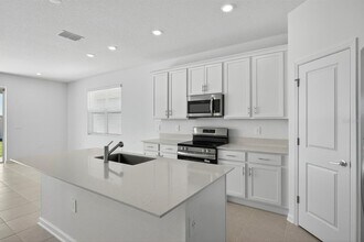 3084 Armstrong Ave in Clermont, FL - Building Photo - Building Photo