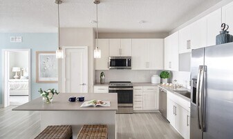 z-052225-Cortland Bayside in Clearwater, FL - Building Photo