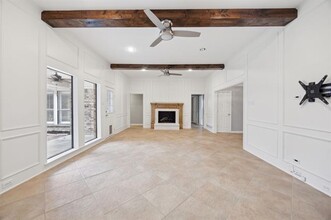 7010 Claybrook Dr in Dallas, TX - Building Photo - Building Photo