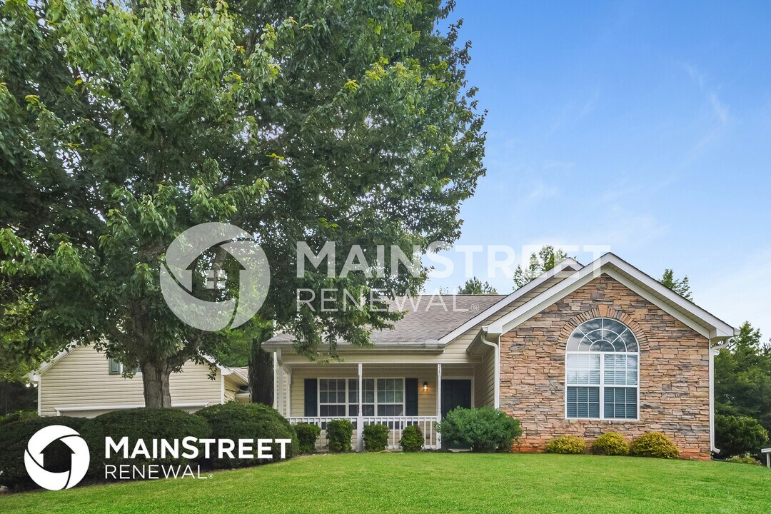 315 Berkshire Dr in Covington, GA - Building Photo