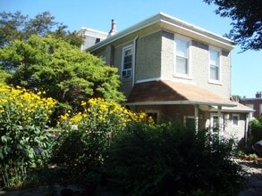 525 Monastery Ave in Philadelphia, PA - Building Photo - Building Photo