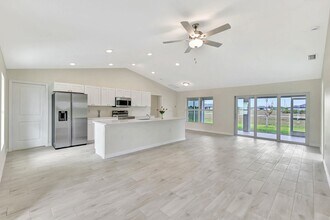 3809 NW 38th St in Cape Coral, FL - Building Photo - Building Photo
