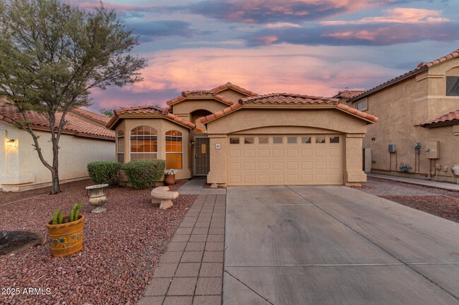 property at 1093 W Myrna Ln
