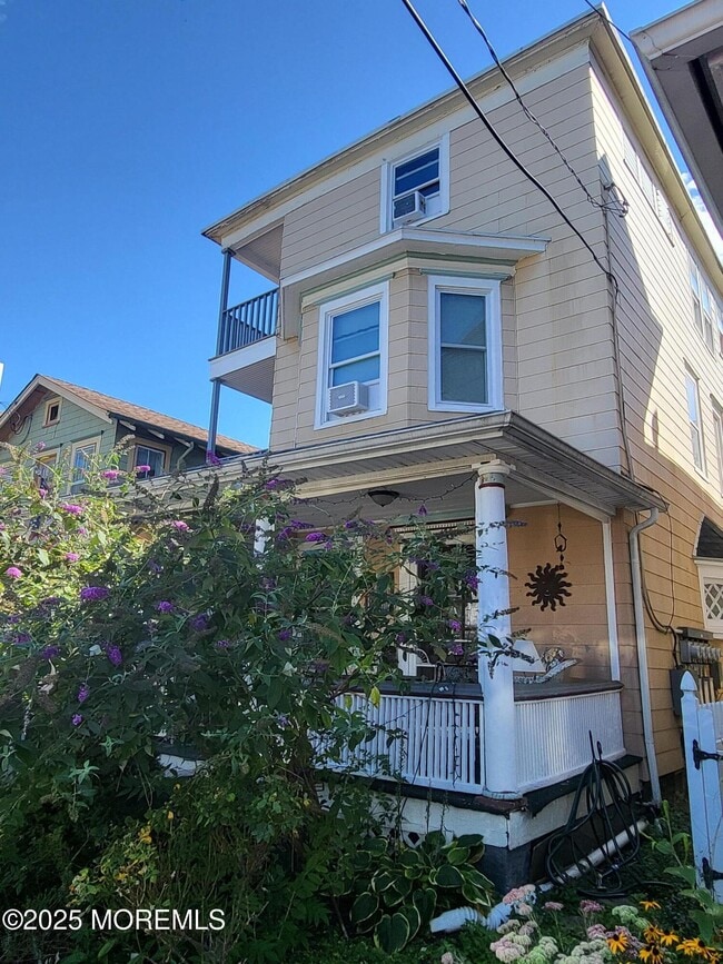 122 Mt Hermon Way in Ocean Grove, NJ - Building Photo - Building Photo