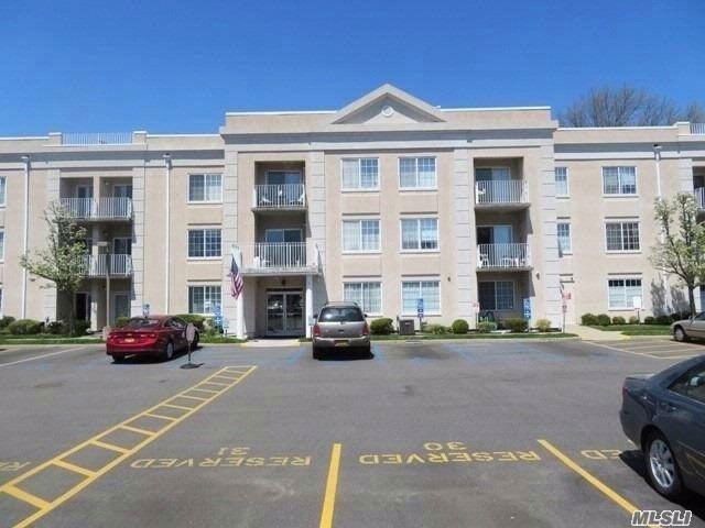 54 School St-Unit -317 in Westbury, NY - Building Photo - Building Photo