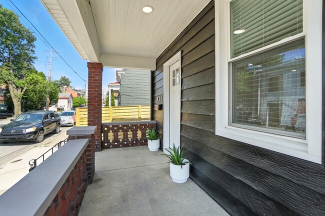 831 Dayton Ave in Newport, KY - Foto de edificio - Building Photo