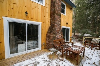 190 Brookwood Park Rd in Bristol, NH - Building Photo - Building Photo