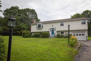 60 North Ave in Weston, MA - Building Photo