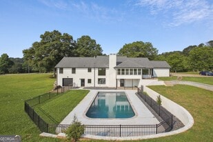 120 Red Fox Run in Fayetteville, GA - Building Photo