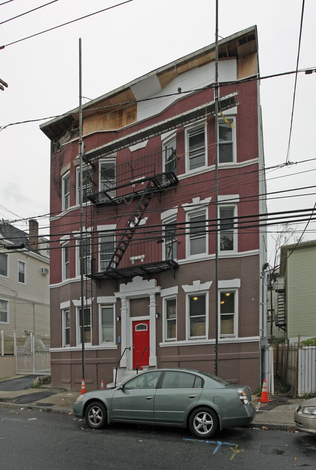 146 Seaview Ave in Jersey City, NJ - Foto de edificio - Building Photo