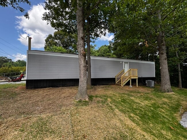 1753 Jim Fox Rd in Greeneville, TN - Building Photo - Building Photo