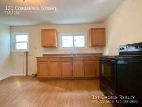 121 Commerce St in Lock Haven, PA - Building Photo - Building Photo