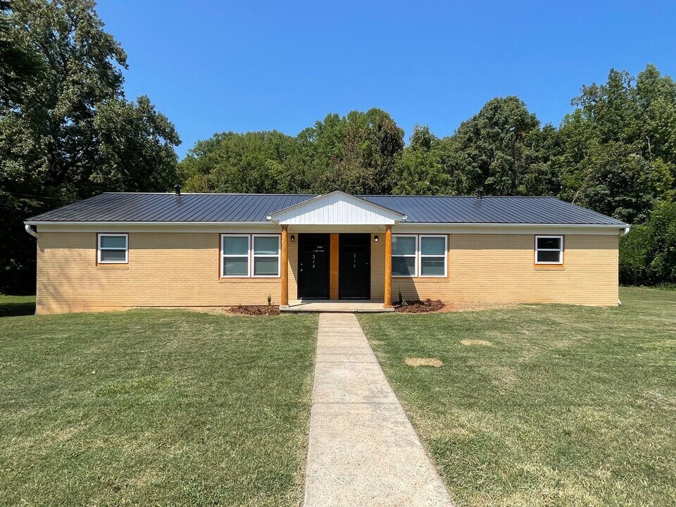 312-314 Spruce St in Lexington, NC - Building Photo