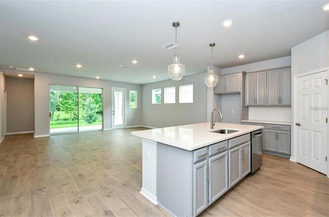 8126 Trimbelle Ter in Parrish, FL - Building Photo - Building Photo