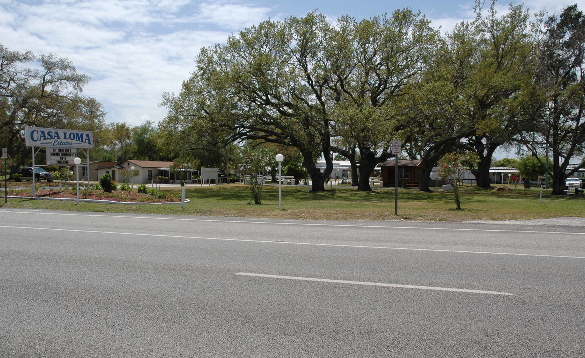 Casa Loma Estates in Melbourne, FL - Building Photo