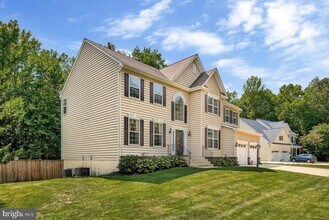 23701 Robert Way in Leonardtown, MD - Building Photo - Building Photo