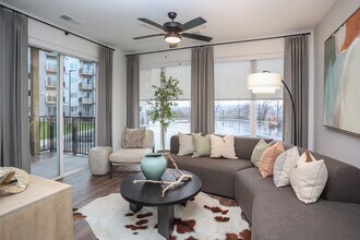 Apex Newbury in Bridgeville, PA - Foto de edificio - Interior Photo