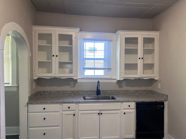 property at 1925 11th St