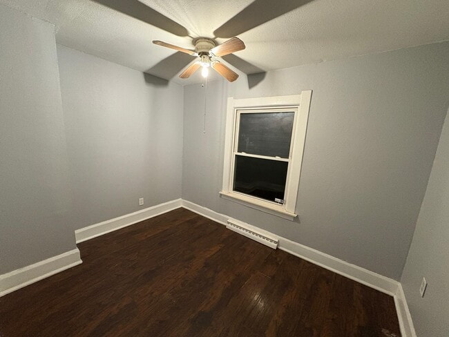 261 Spring Grove Ave in Toledo, OH - Foto de edificio - Building Photo