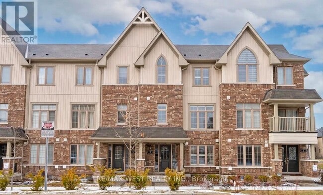 property at 5 Hidden Way