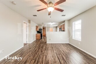 2025 Kickapoo Trail in Heartland, TX - Building Photo - Building Photo