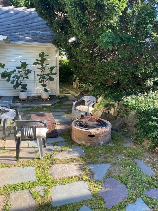 21 Highland Ave