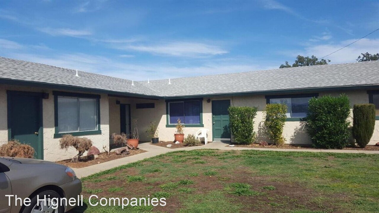 5580 Mountain View Dr in Redding, CA - Building Photo