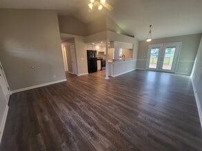 110 Kenwood Dr in Portland, TN - Building Photo - Building Photo