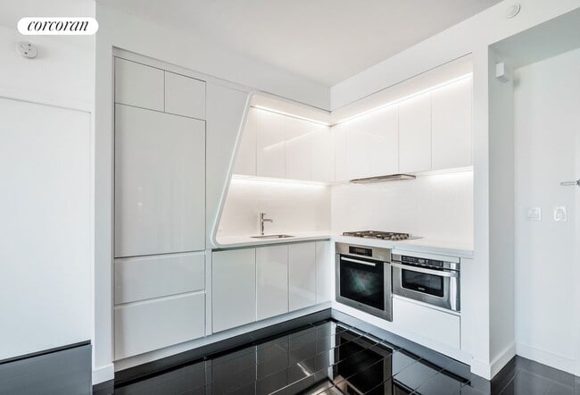 123 Washington St in New York, NY - Building Photo - Building Photo