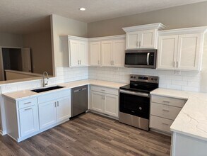 8839 Bristlecone Dr in Lincoln, NE - Building Photo - Building Photo