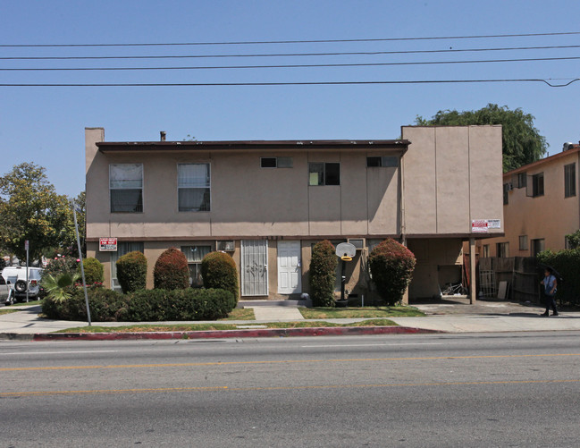 13959 Vanowen St in Van Nuys, CA - Building Photo - Building Photo