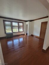 35 Cleveland Ave, Unit 2 in Newark, NJ - Building Photo - Building Photo