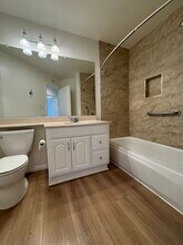 13406 Savanna in Tustin, CA - Building Photo - Building Photo