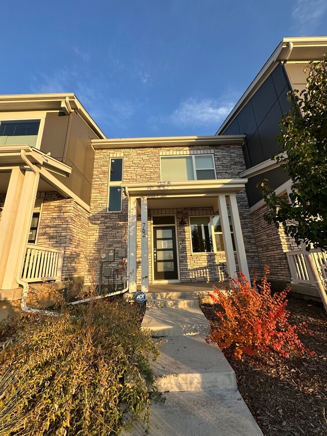 property at 762 N Rome St