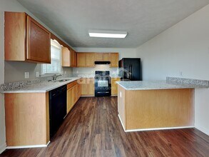 6025 Brentwood Park Pl in Rural Hall, NC - Building Photo - Building Photo