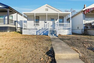 6531 Plymouth Ave in University City, MO - Building Photo