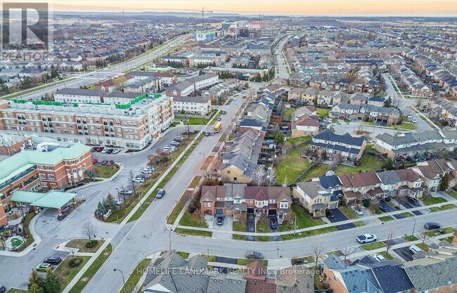 2507 Appalachain Dr in Oakville, ON - Building Photo - Building Photo