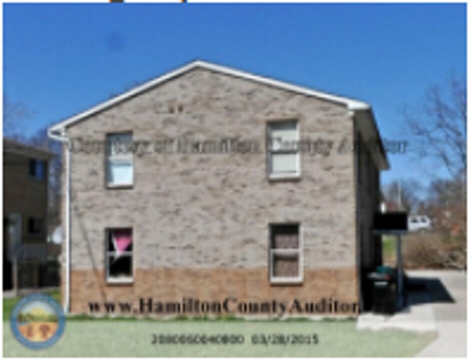 3130 Westbrook Dr-Unit -Unit A in Cincinnati, OH - Building Photo