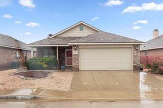 304 E 94th St in Odessa, TX - Building Photo - Building Photo