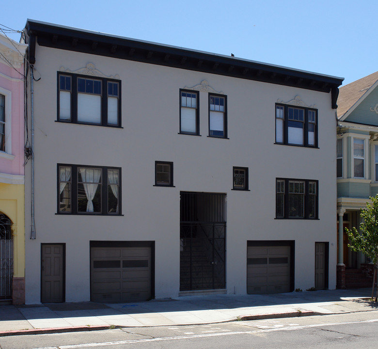 2711 Bryant St in San Francisco, CA - Building Photo