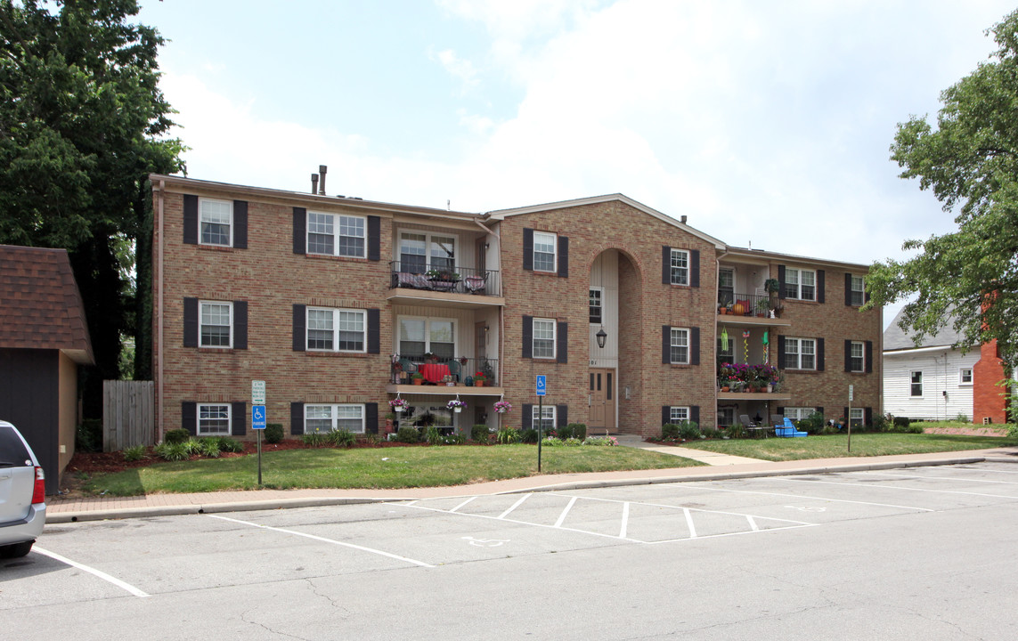 101 N High St in Gahanna, OH - Foto de edificio