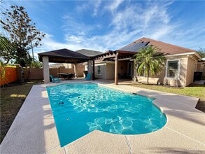 12 Tyler Ave in McAllen, TX - Building Photo - Building Photo