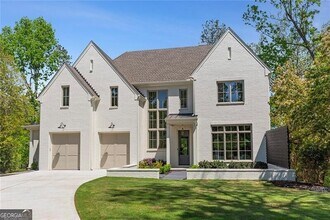 3290 Dunlop Ct in Atlanta, GA - Building Photo - Building Photo